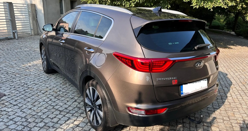 Kia Sportage cena 69900 przebieg: 180000, rok produkcji 2016 z Sompolno małe 56